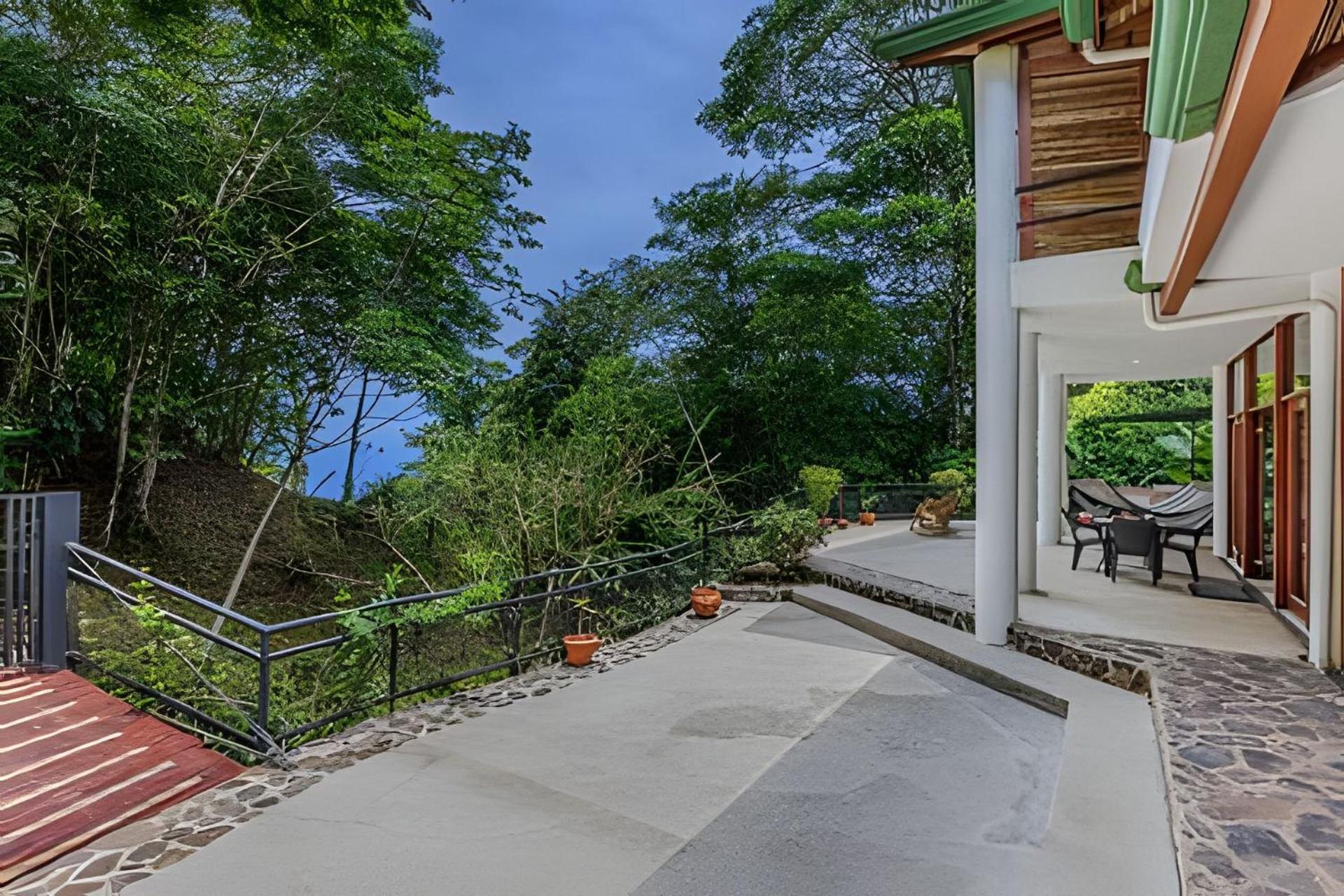 The Jungle Inn Dominicalito Εξωτερικό φωτογραφία